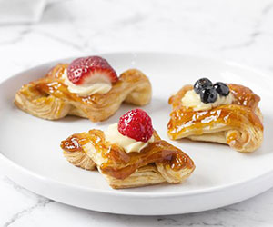 Fresh fruit Danish - mini thumbnail