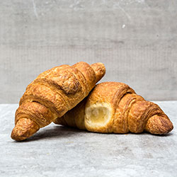 Plain croissant thumbnail